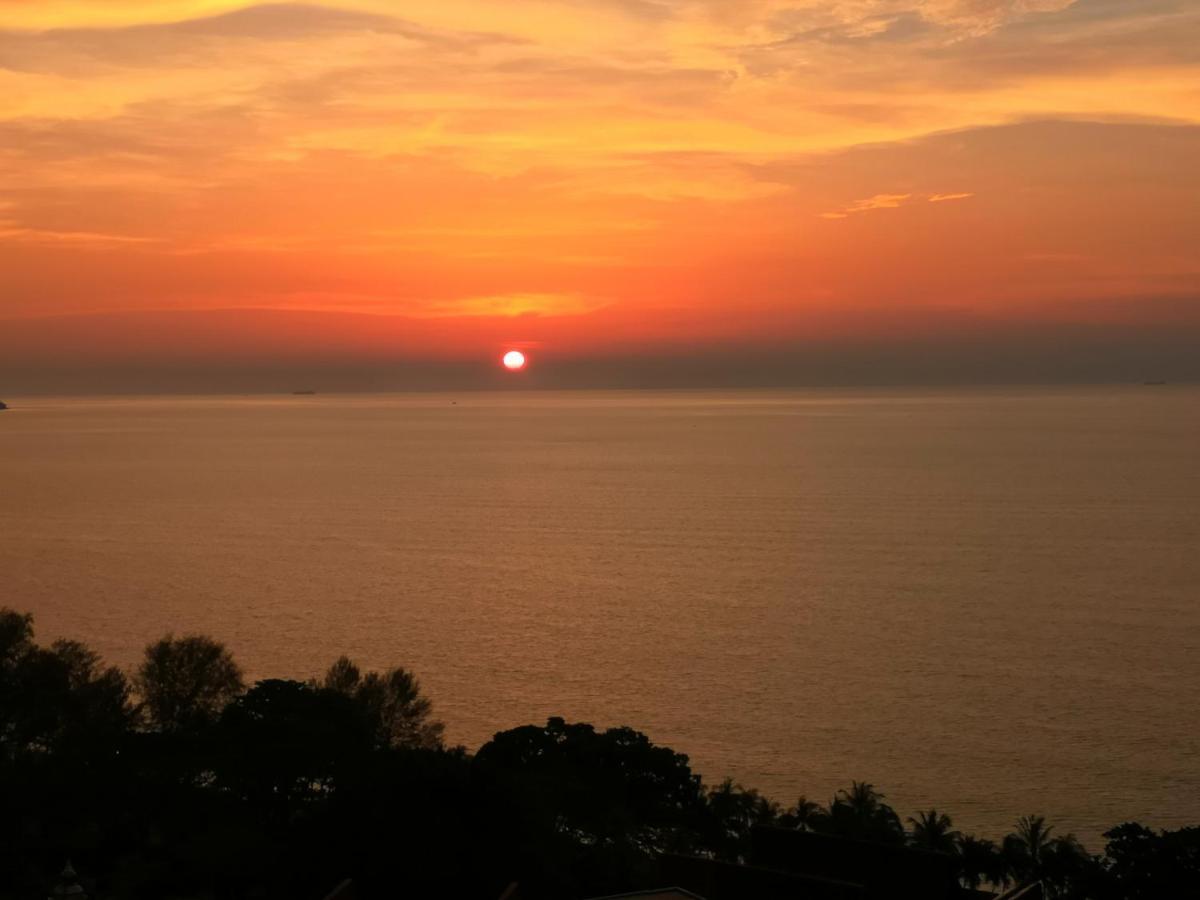 Green Ocean Seaview Apartment Batu Feringgi Buitenkant foto
