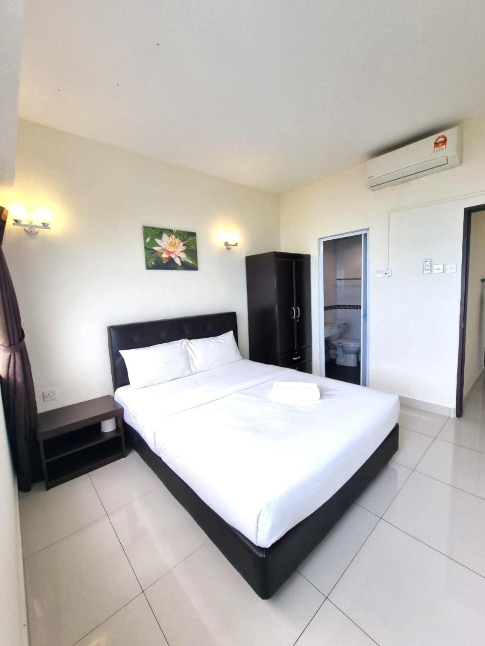 Green Ocean Seaview Apartment Batu Feringgi Buitenkant foto