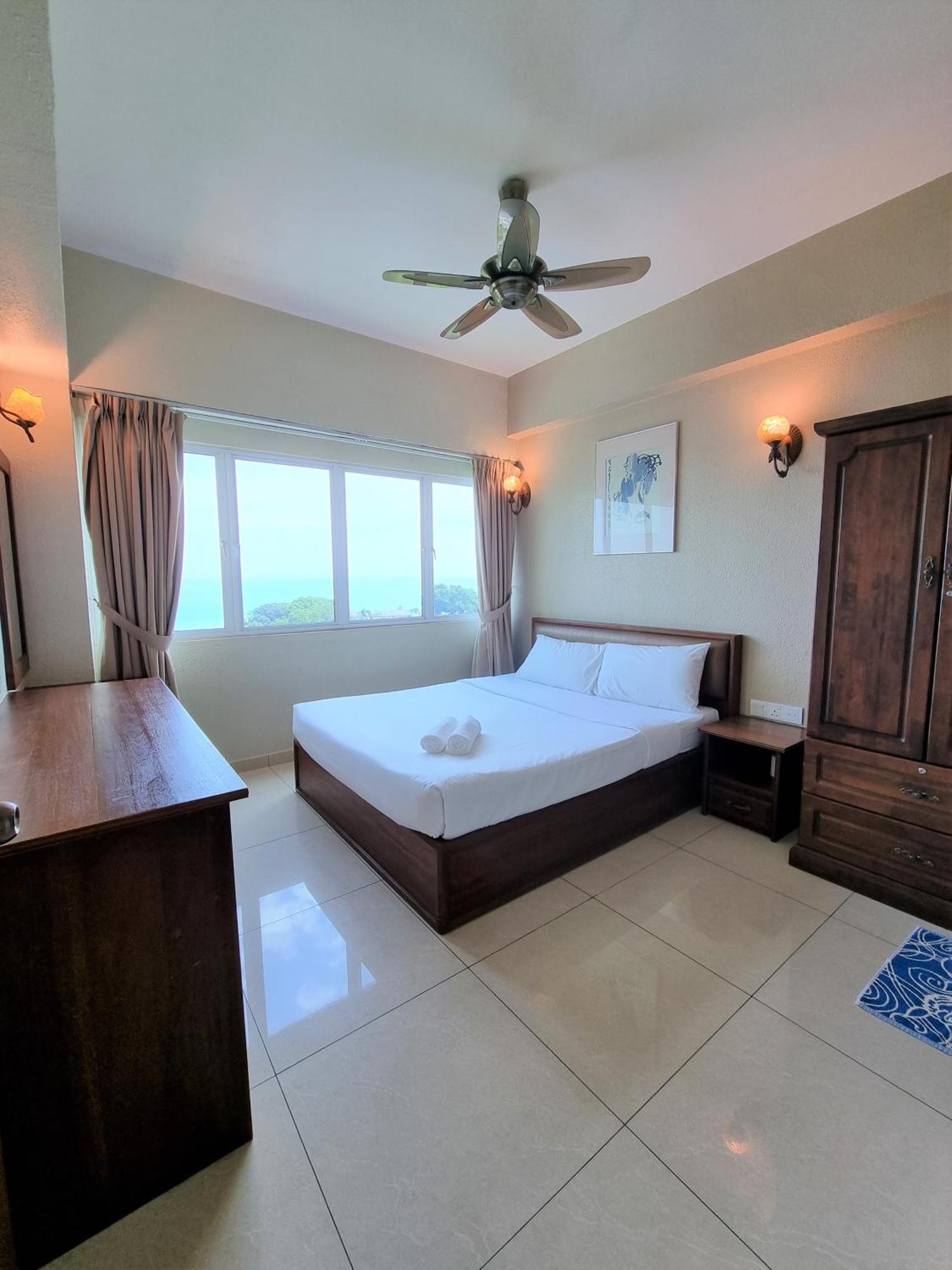 Green Ocean Seaview Apartment Batu Feringgi Buitenkant foto