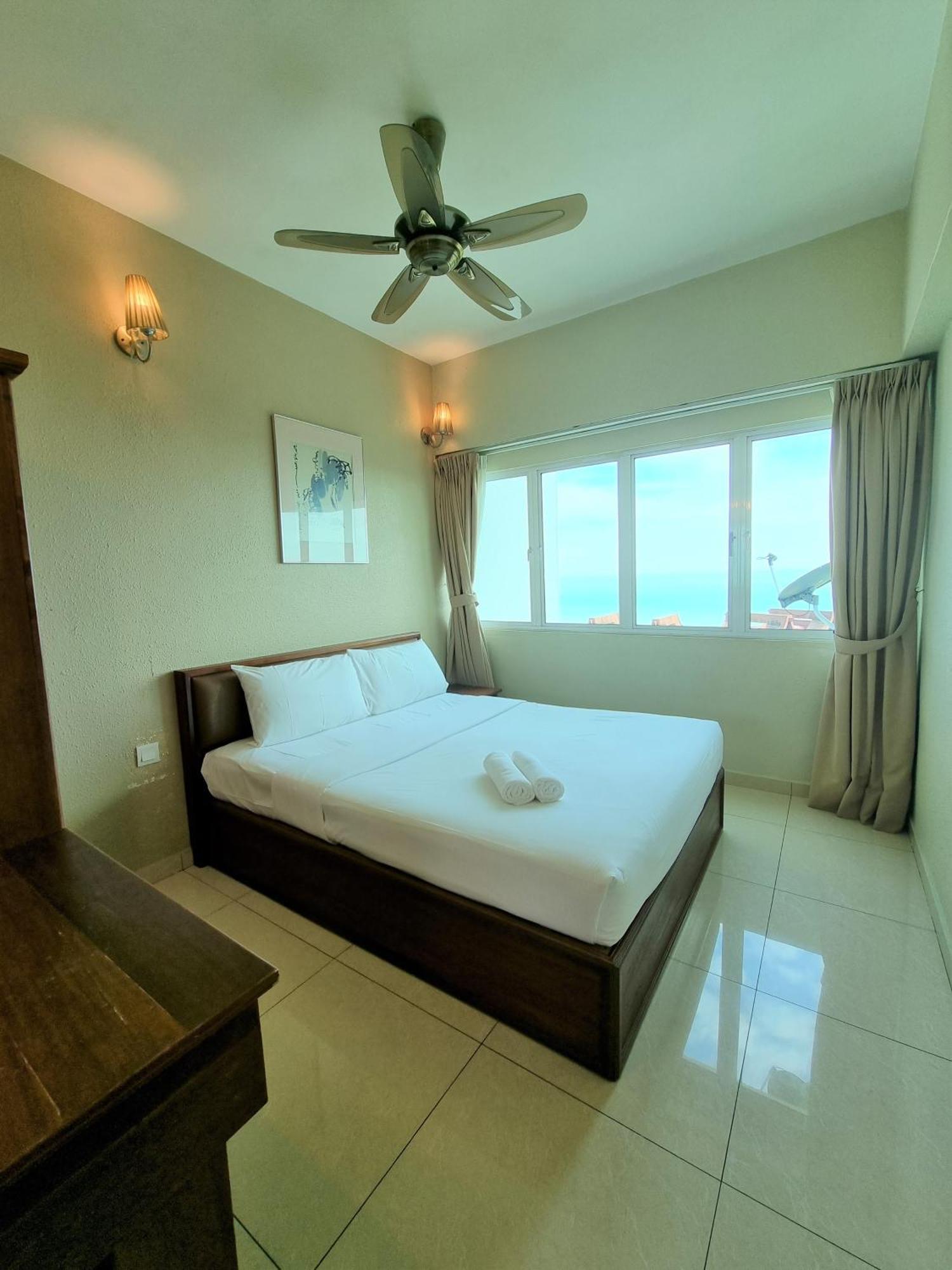 Green Ocean Seaview Apartment Batu Feringgi Buitenkant foto