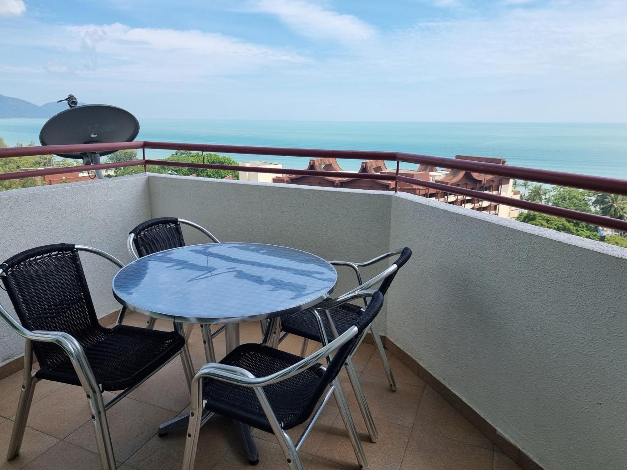 Green Ocean Seaview Apartment Batu Feringgi Buitenkant foto