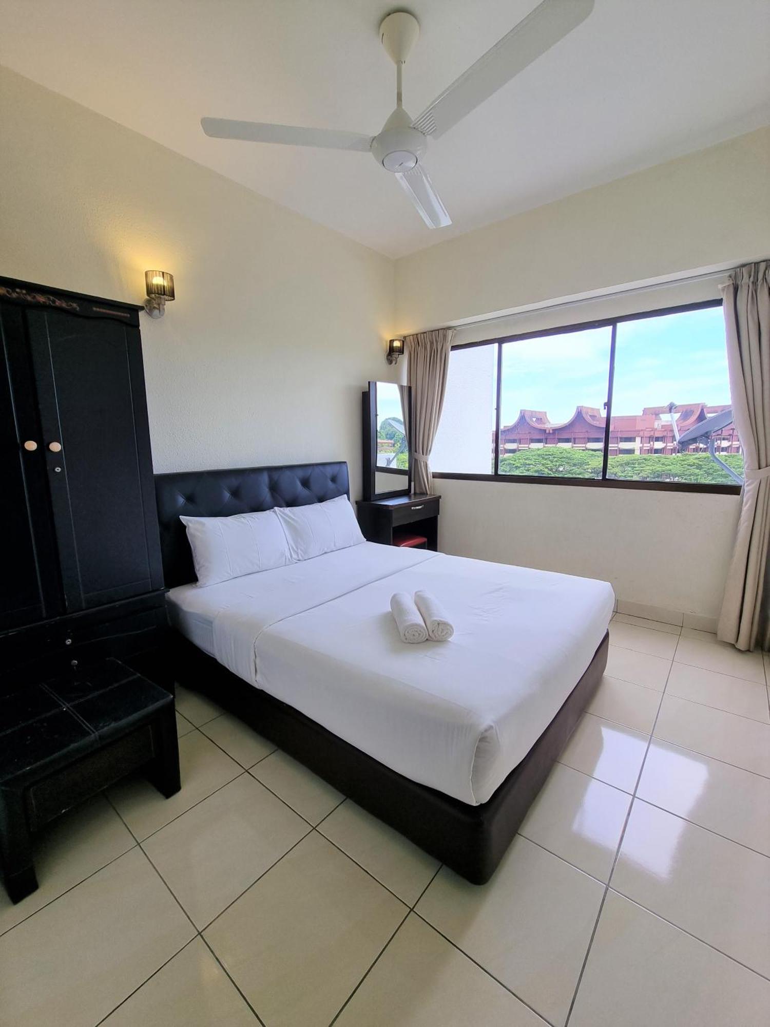 Green Ocean Seaview Apartment Batu Feringgi Buitenkant foto