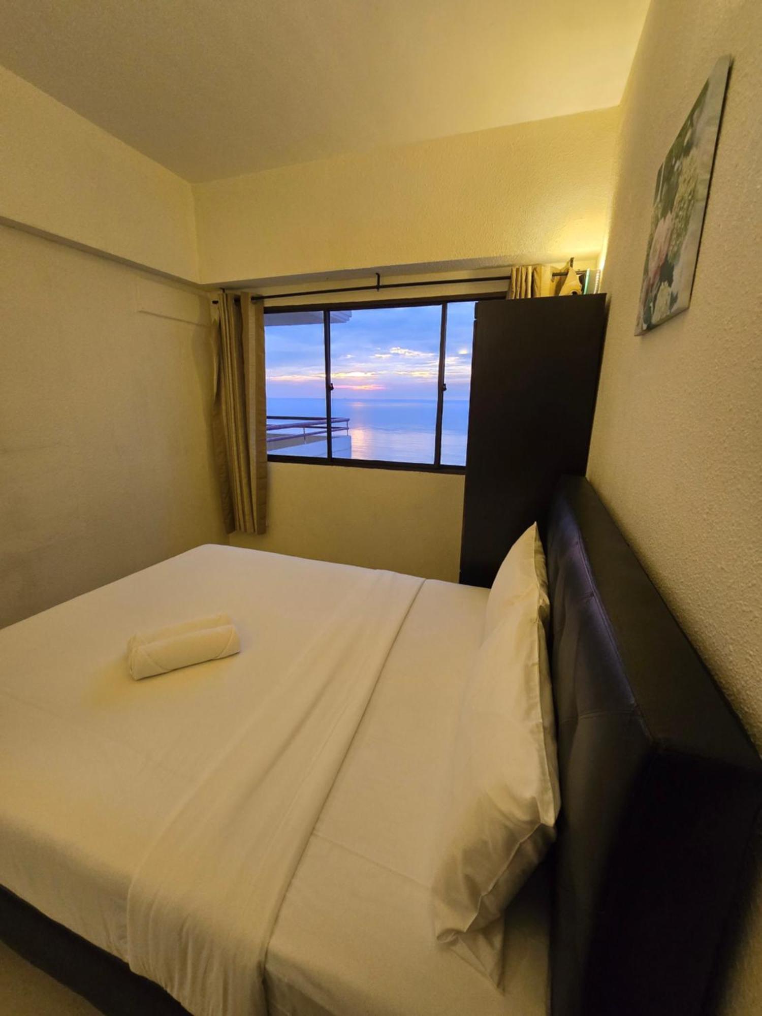 Green Ocean Seaview Apartment Batu Feringgi Buitenkant foto